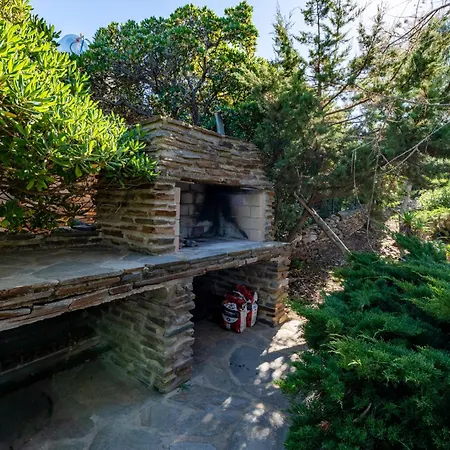 Con Giardino A Pochi Passi Dalla