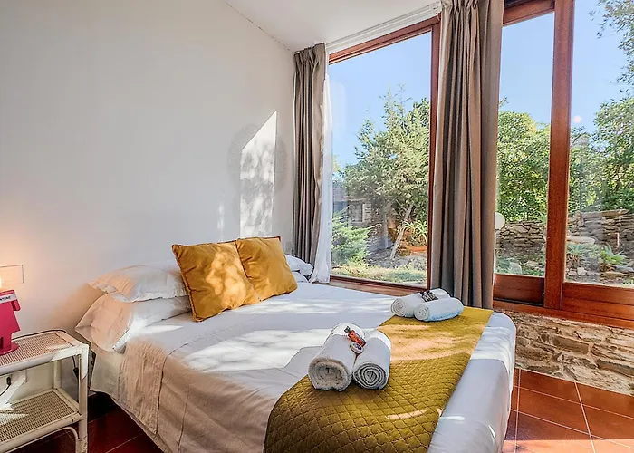 Con Giardino A Pochi Passi Dalla