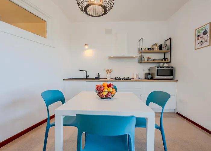 Con Giardino A Pochi Passi Dalla Stintino