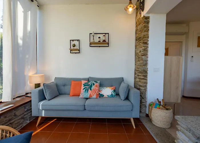 Con Giardino A Pochi Passi Dalla